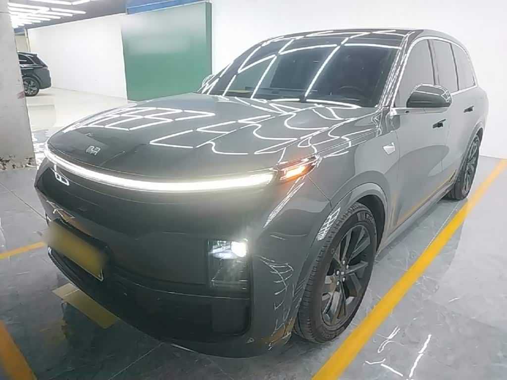 Li Auto L8