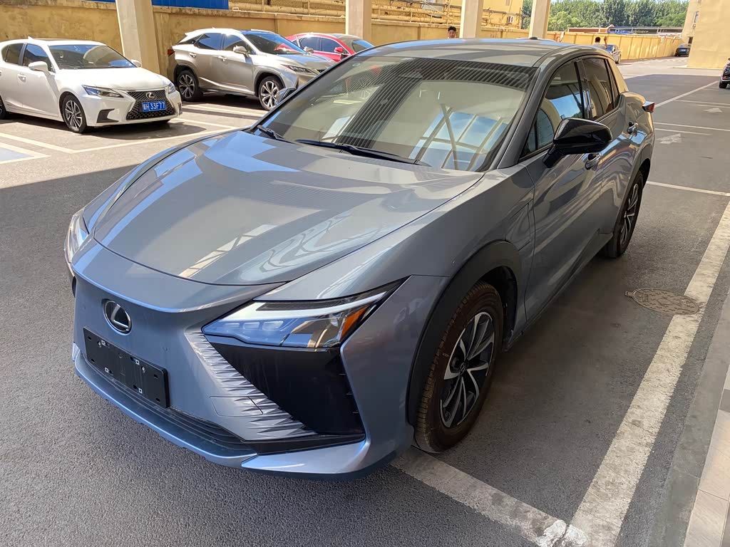 Lexus RZ