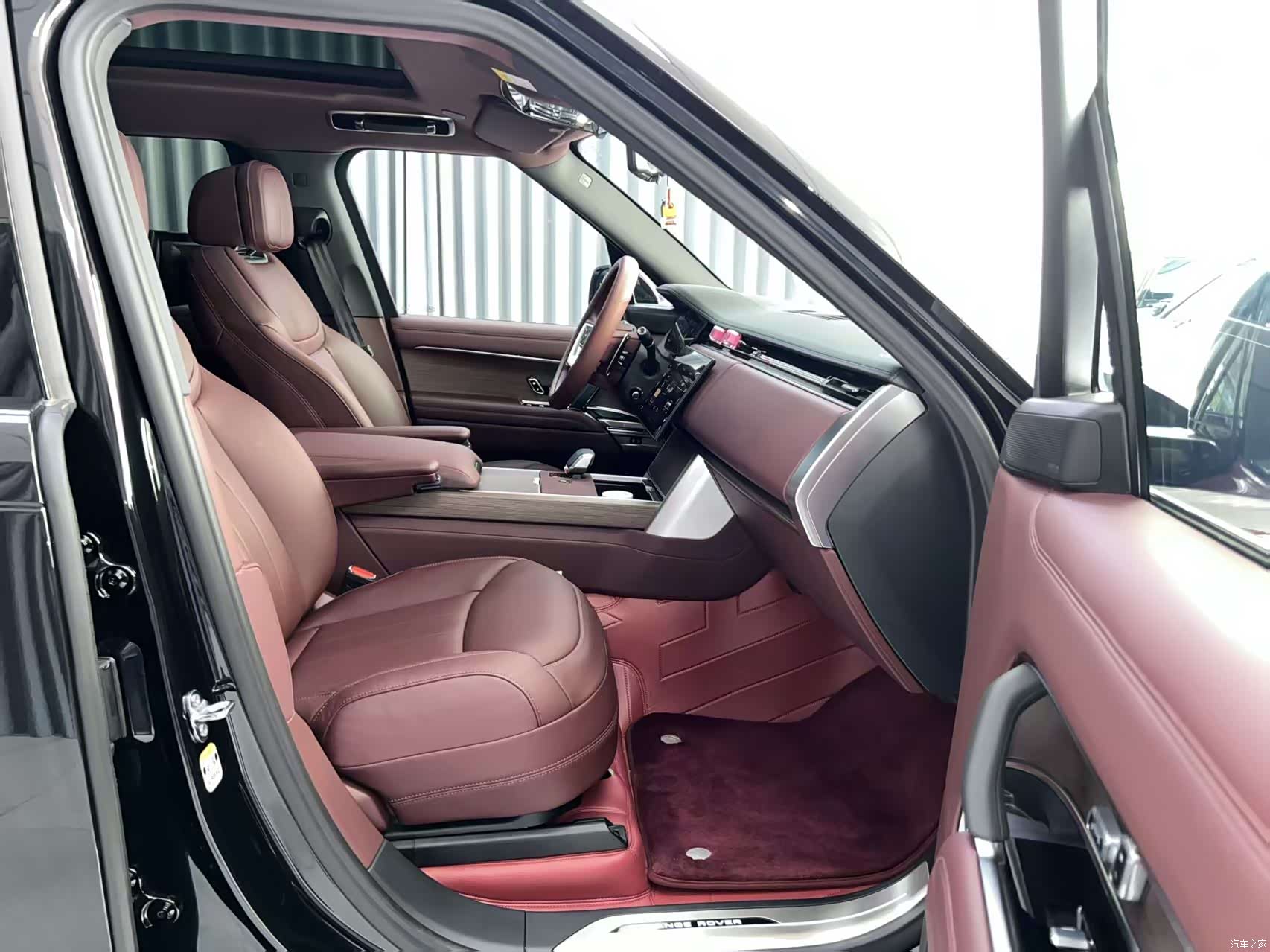 Land Rover Range Rover, 2026 8