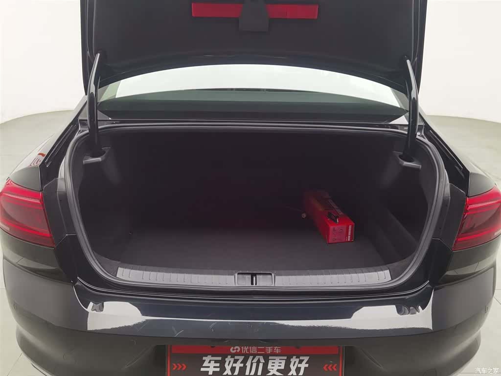 Volkswagen Magotan, 2021 16