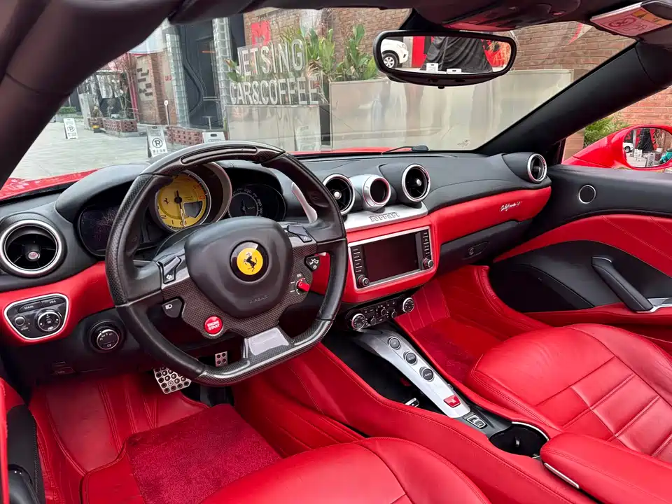 Ferrari California T
