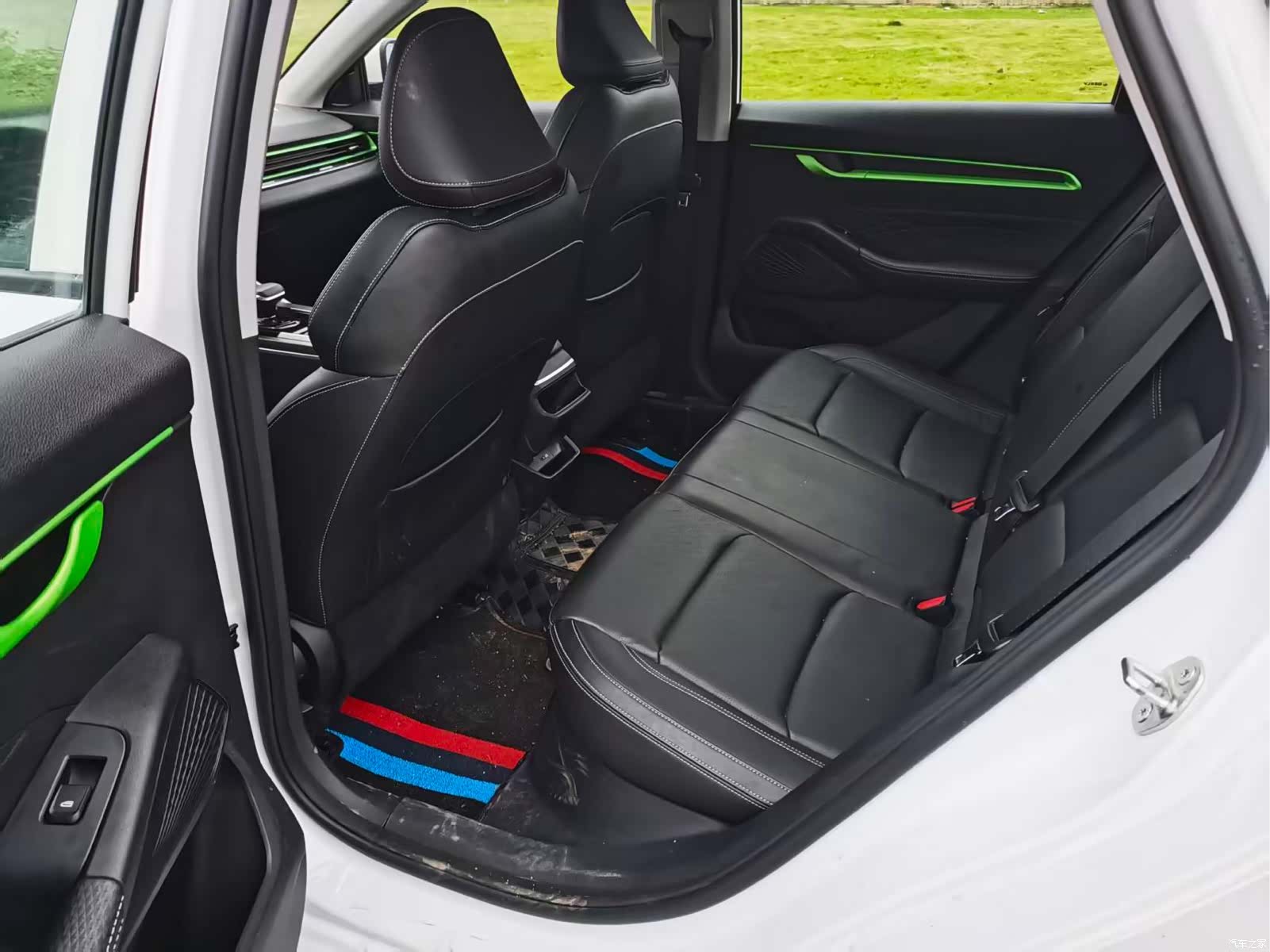 Geely Emgrand, 2023 9