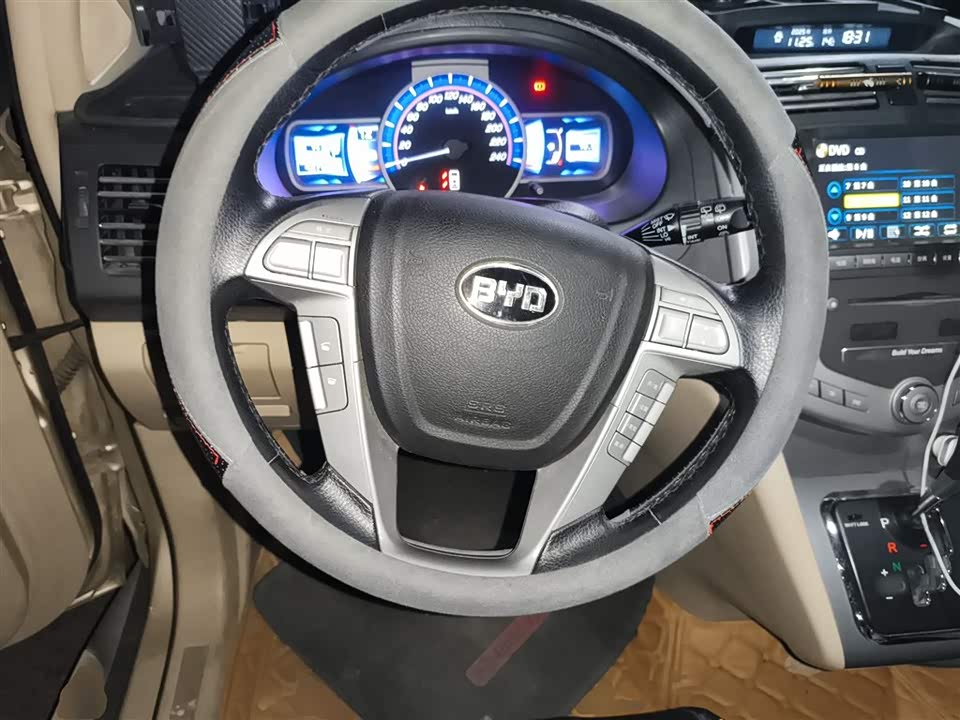 BYD S6