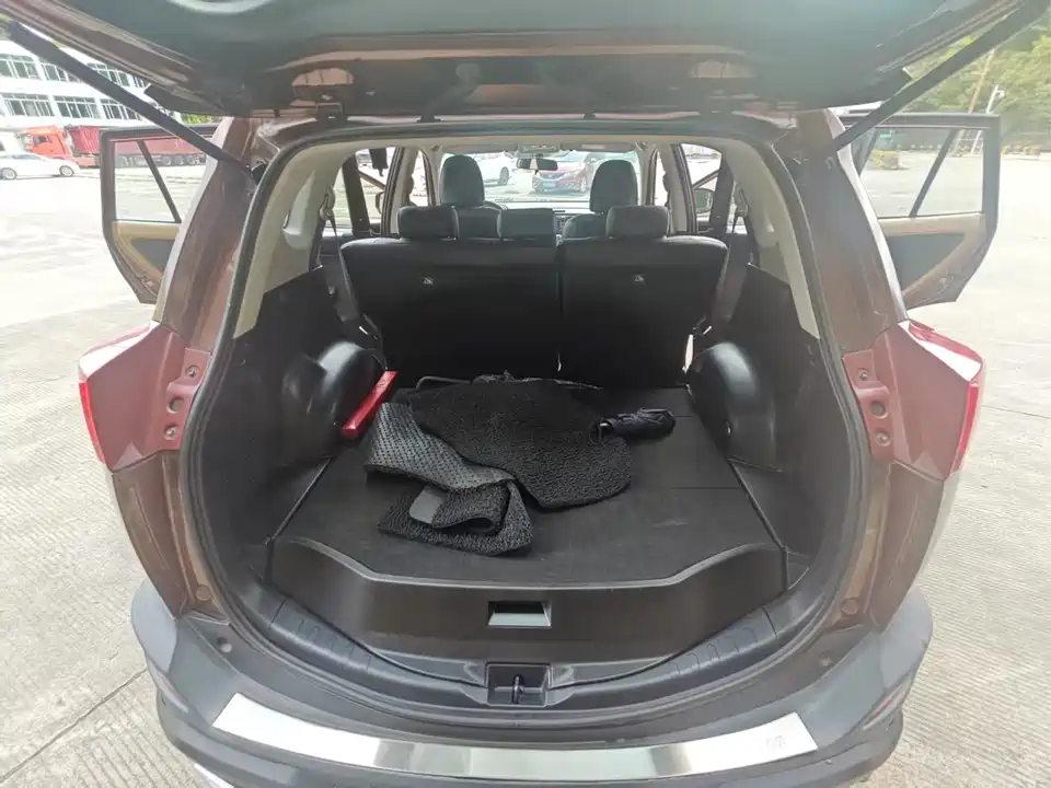 Toyota RAV4 Rongfang