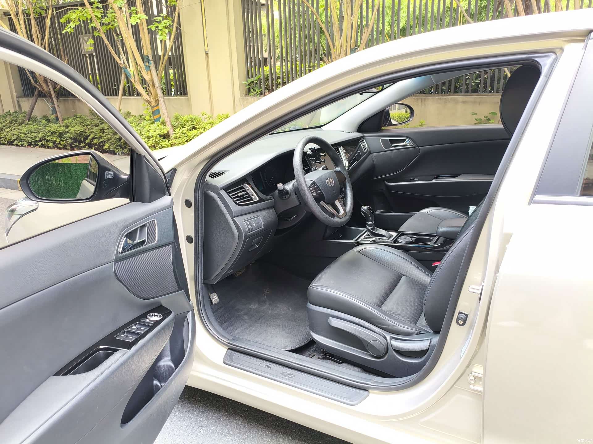 Hyundai GLS, 2016 8