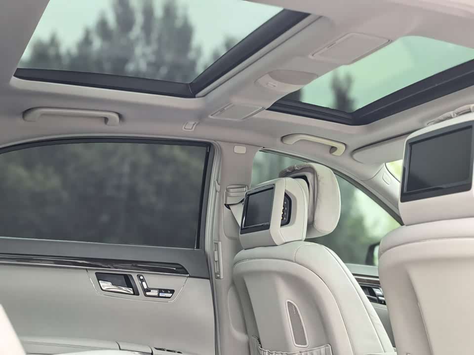 Mercedes-Benz S-class Mercedes-Benz S-class