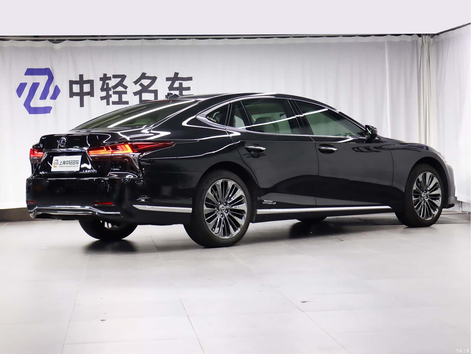Lexus LS, 2018 3