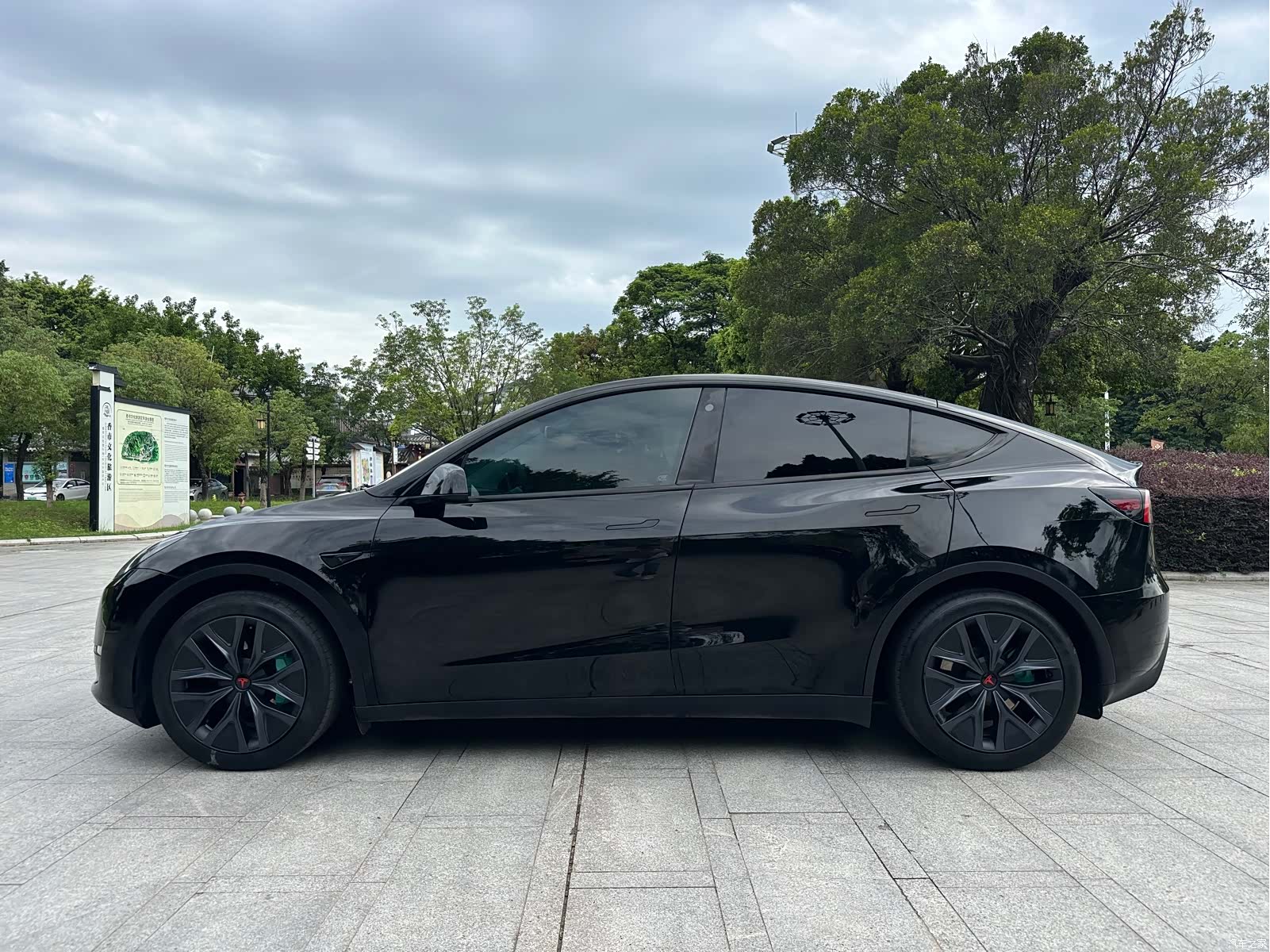 Tesla Model Y, 2021 10