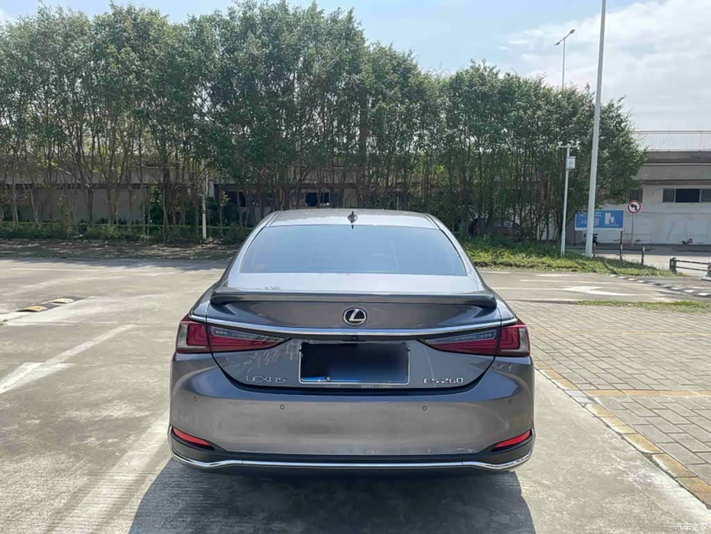 Lexus ES, 2021 21