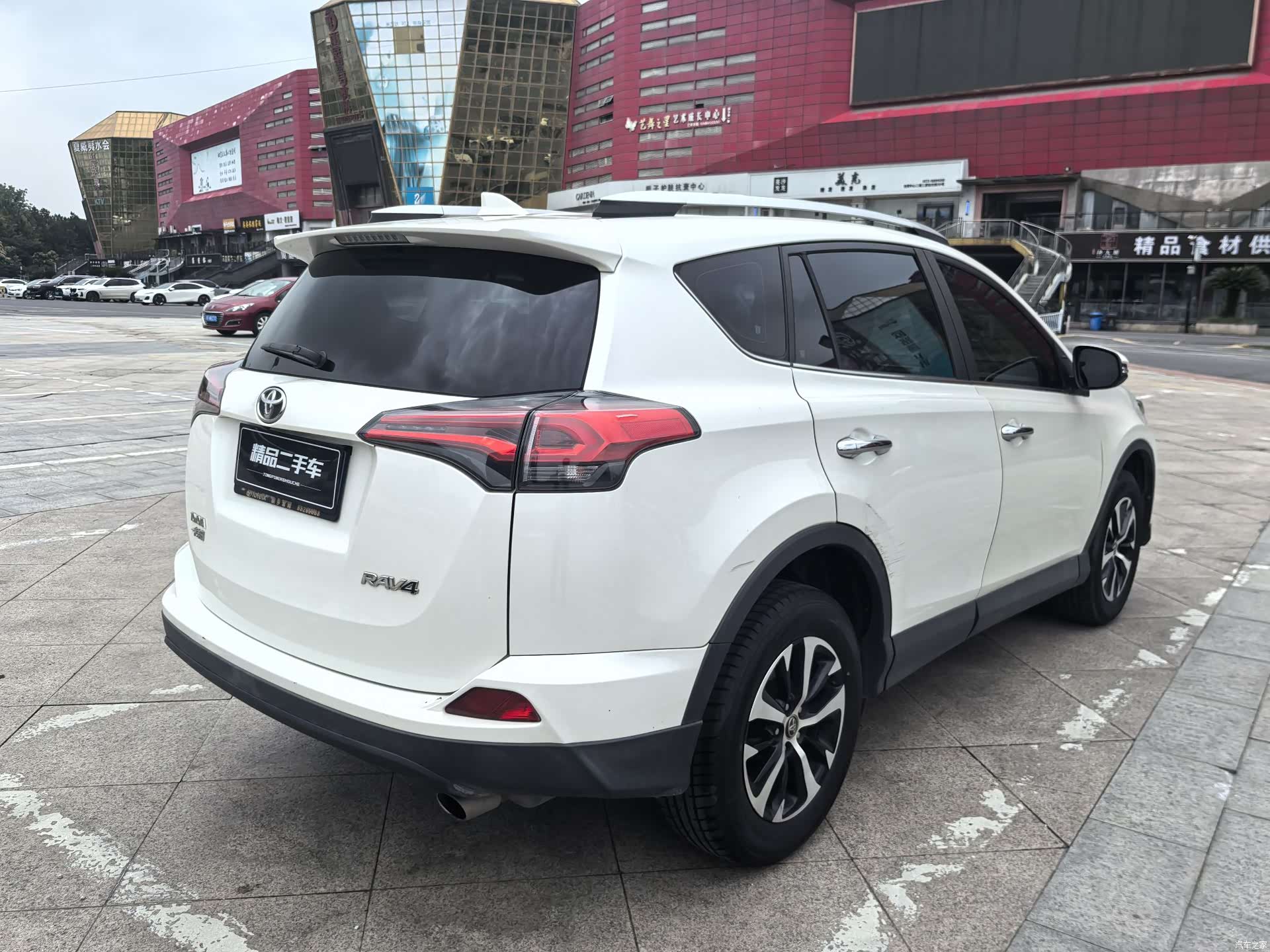 Toyota RAV4, 2018 4