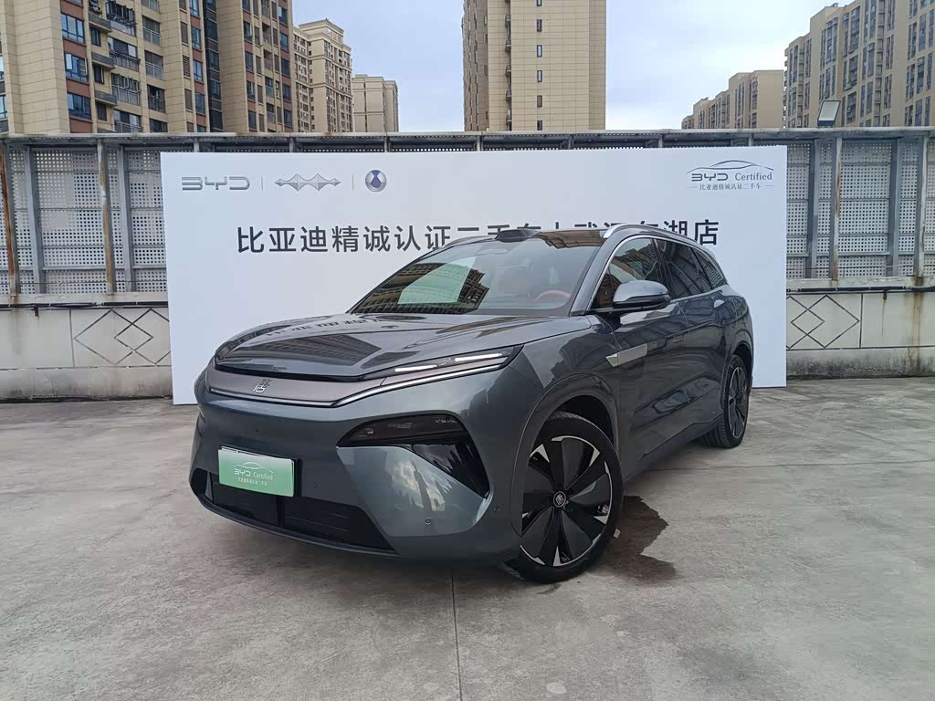 BYD Tang L