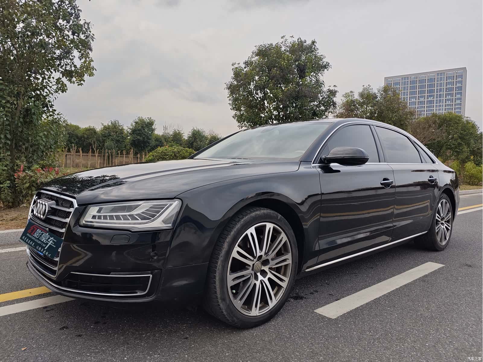 Audi A8L, 2016 1