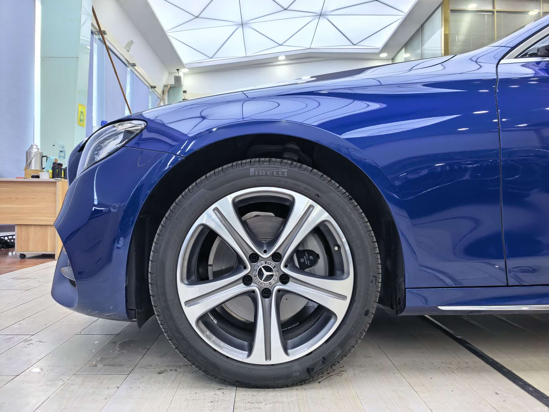 Mercedes-Benz E-Class, 2018 11