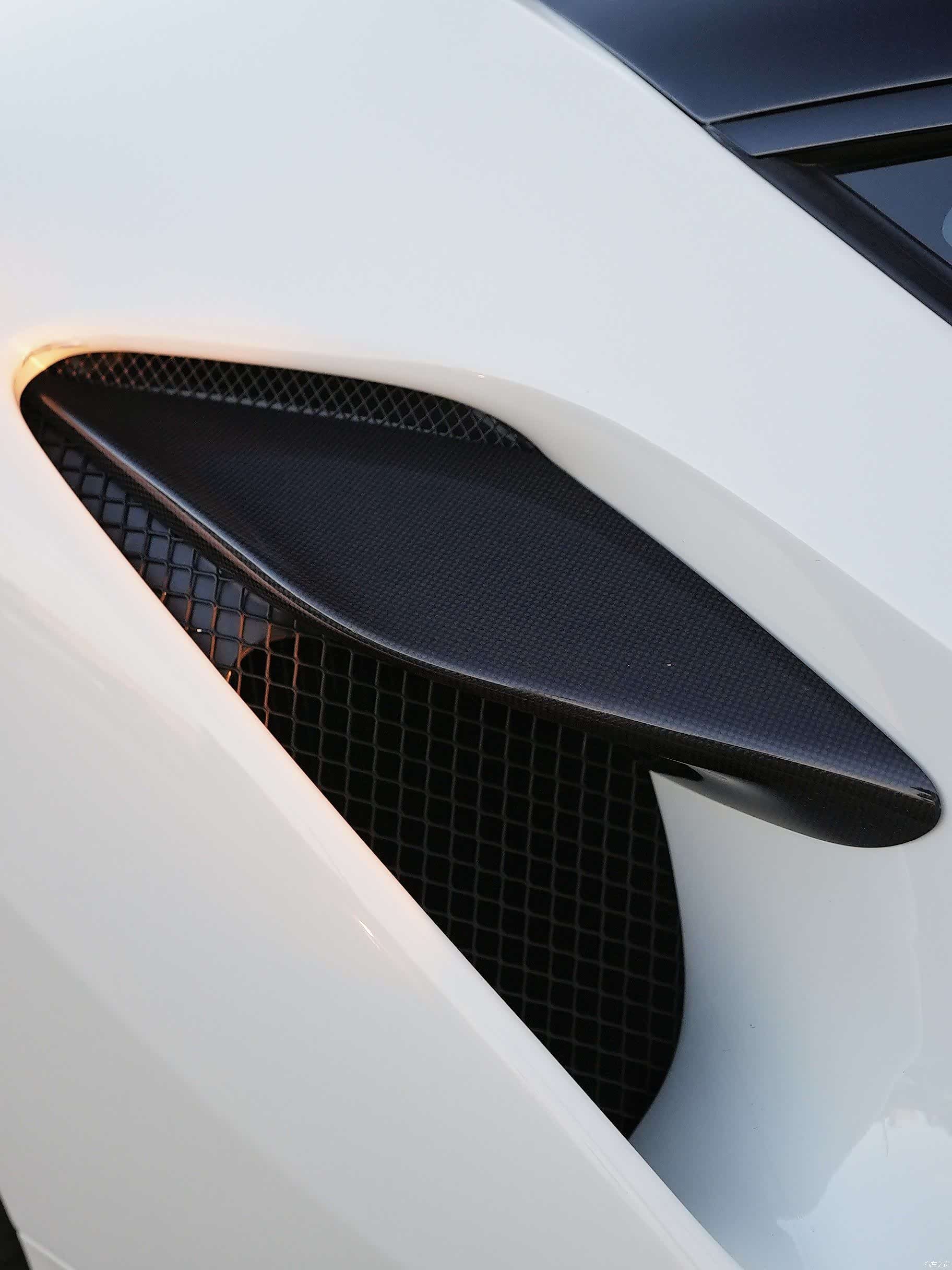 Ferrari F8, 2023 6