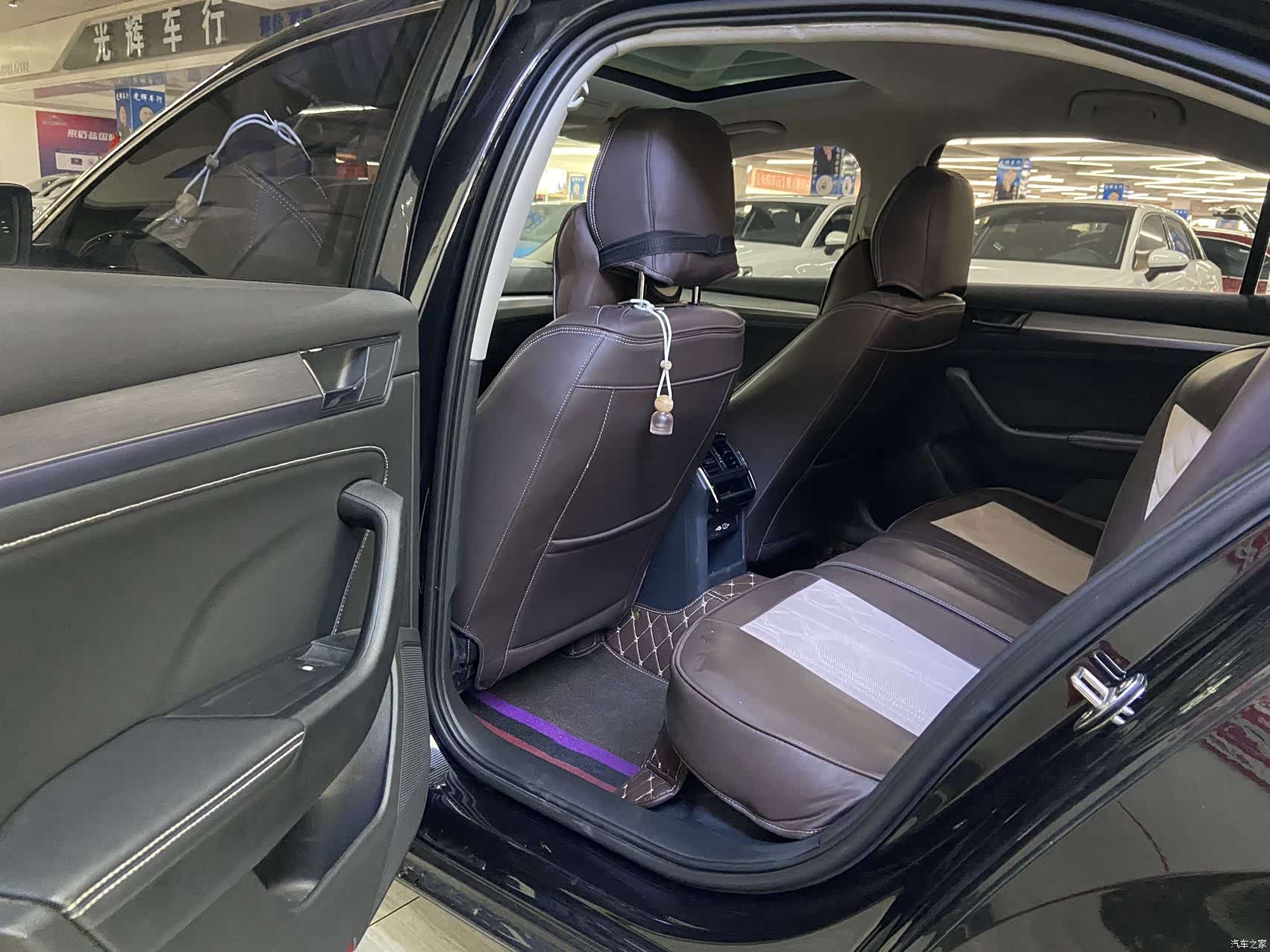 Skoda Superb, 2023 8