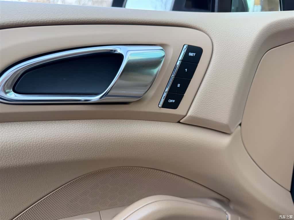 Porsche Cayenne, 2011 10