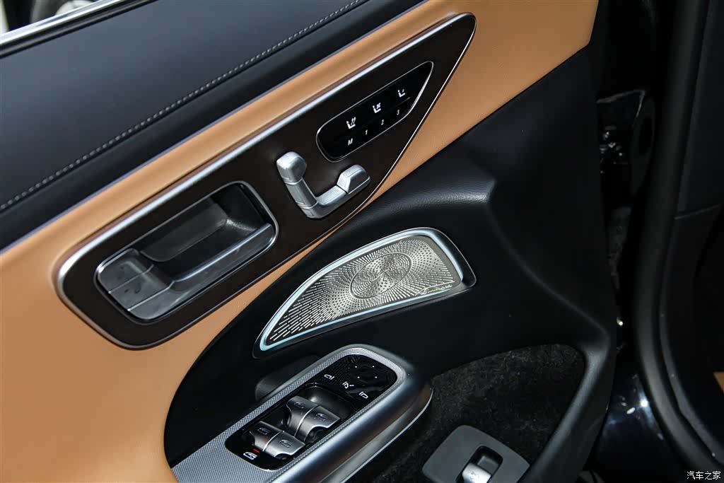 Mercedes-Benz E-Class, 2025 29