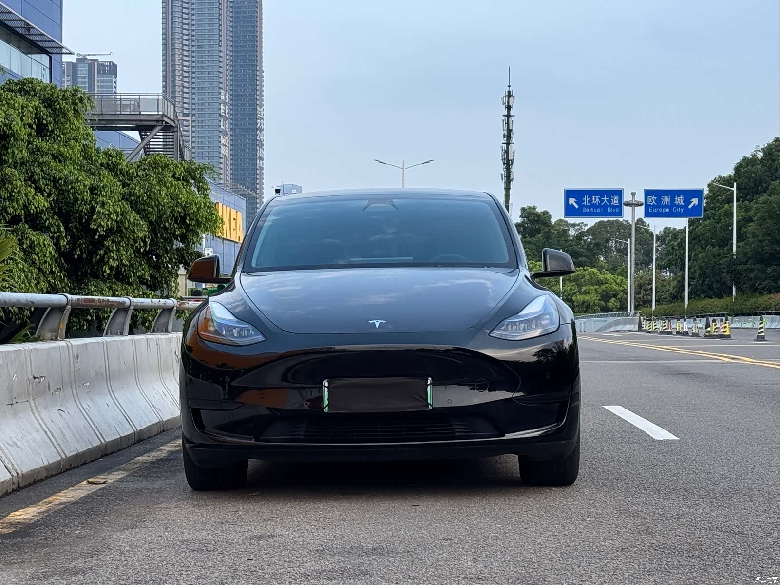 Tesla Model Y, 2023 1