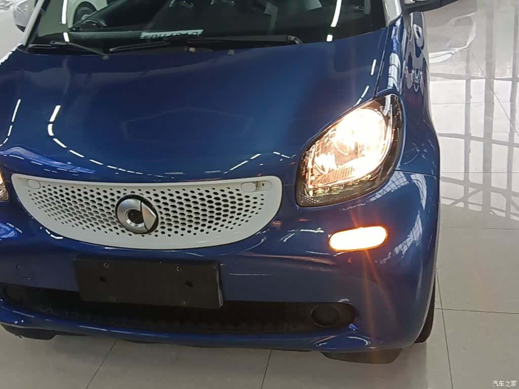 Smart Fortwo, 2019 18