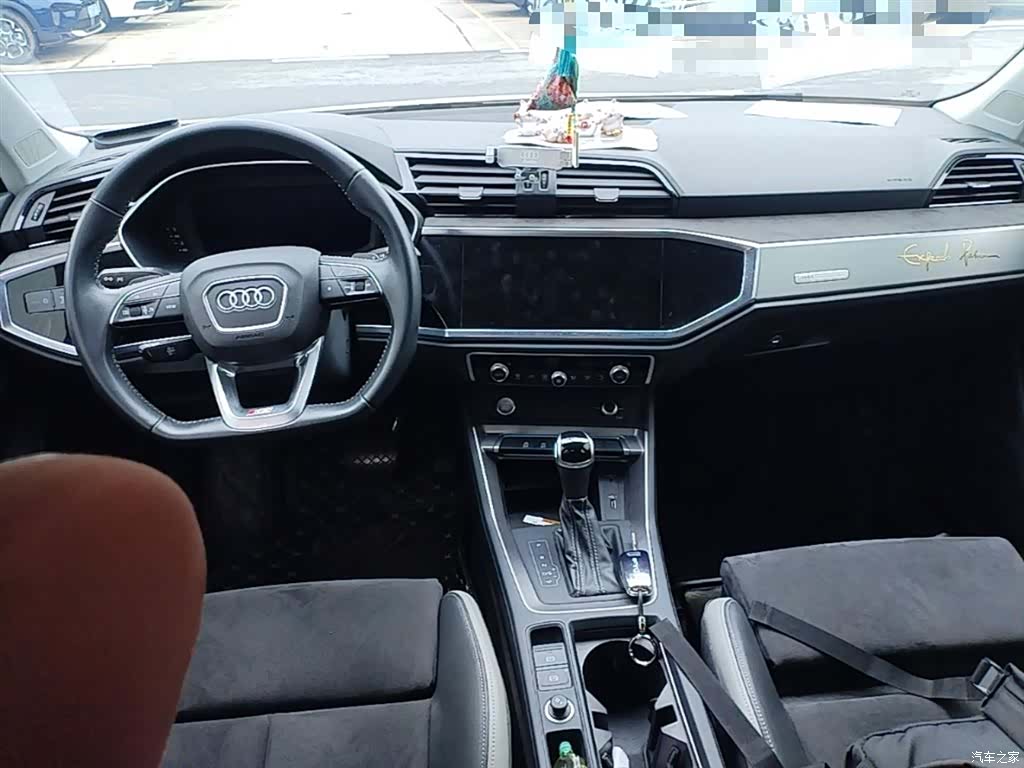 Audi Q3, 2020 10