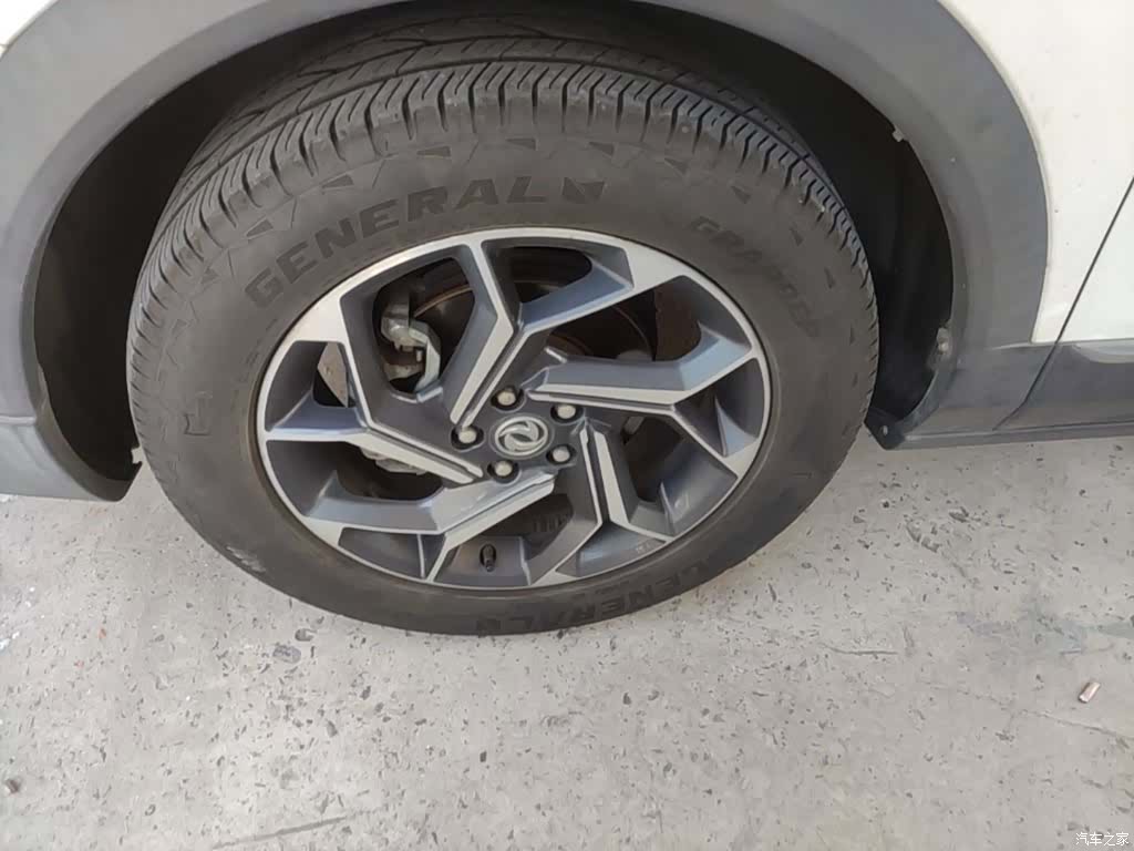 DongFeng AX7, 2019 23