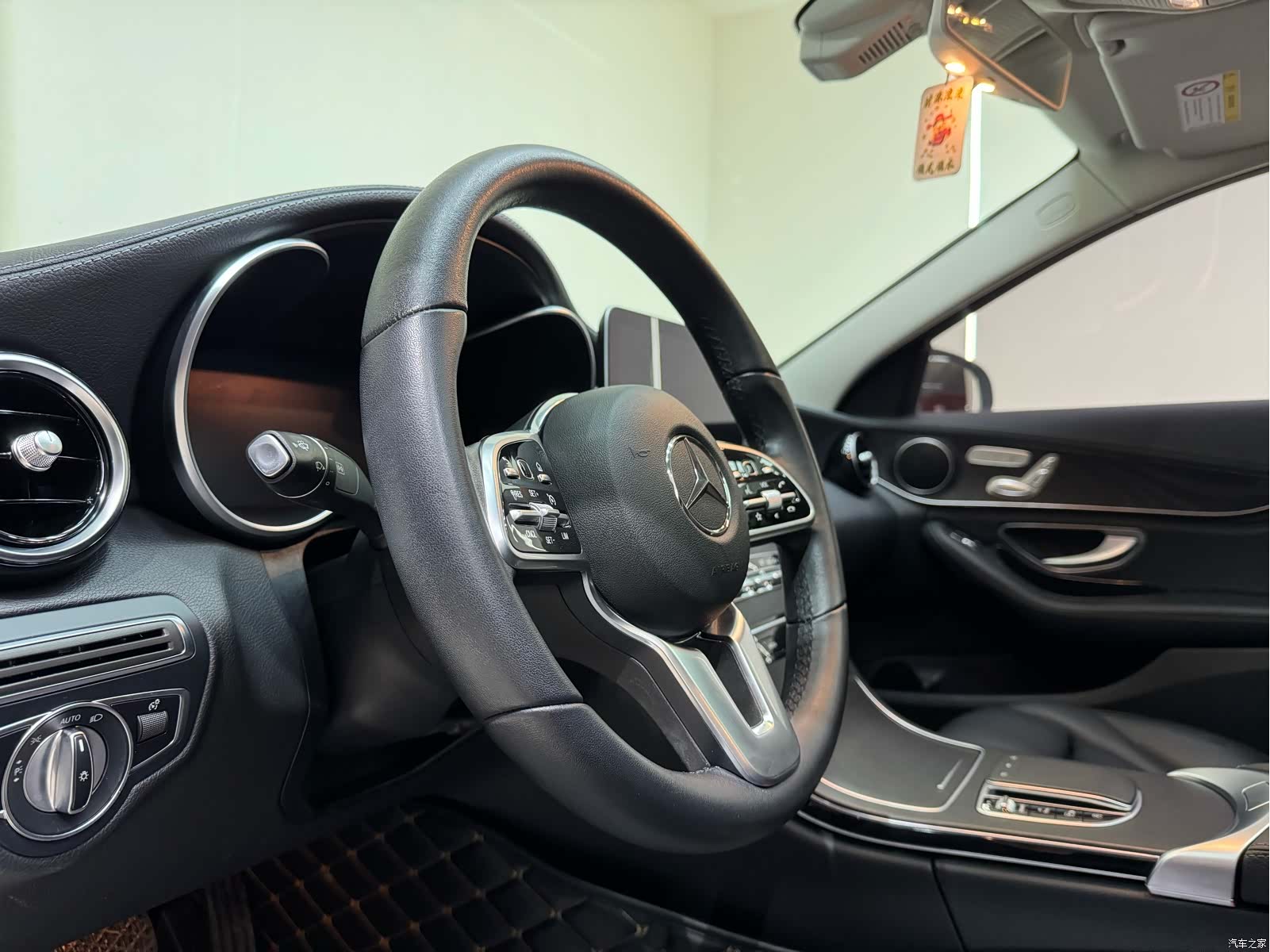Mercedes-Benz C-Class, 2019 12