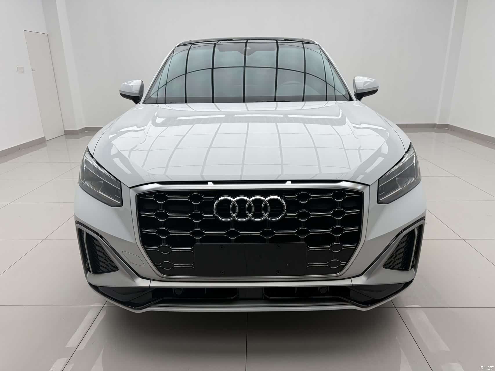 Audi Q2L, 2022 2