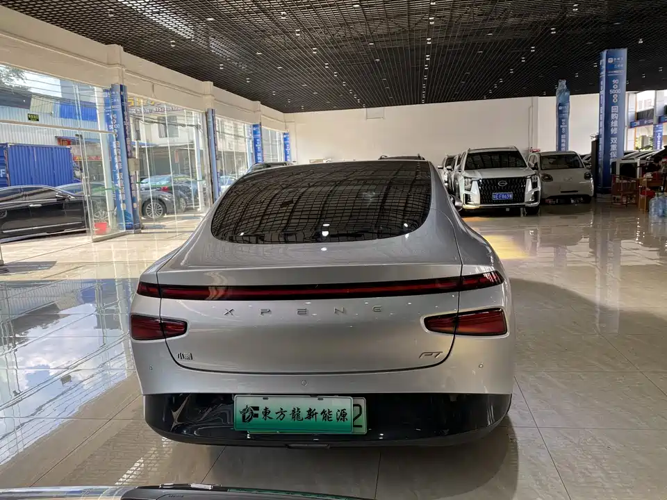 XPENG P7