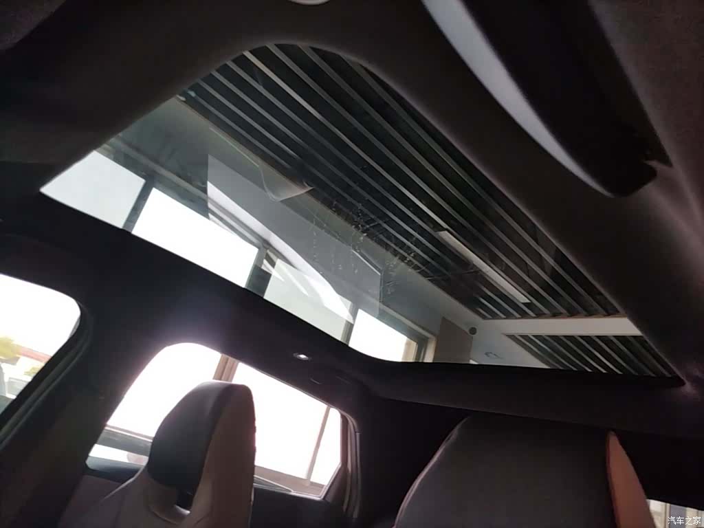 BYD Dolphin, 2023 18
