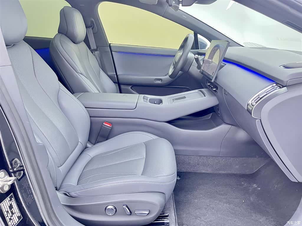 Xpeng P7, 2025 14