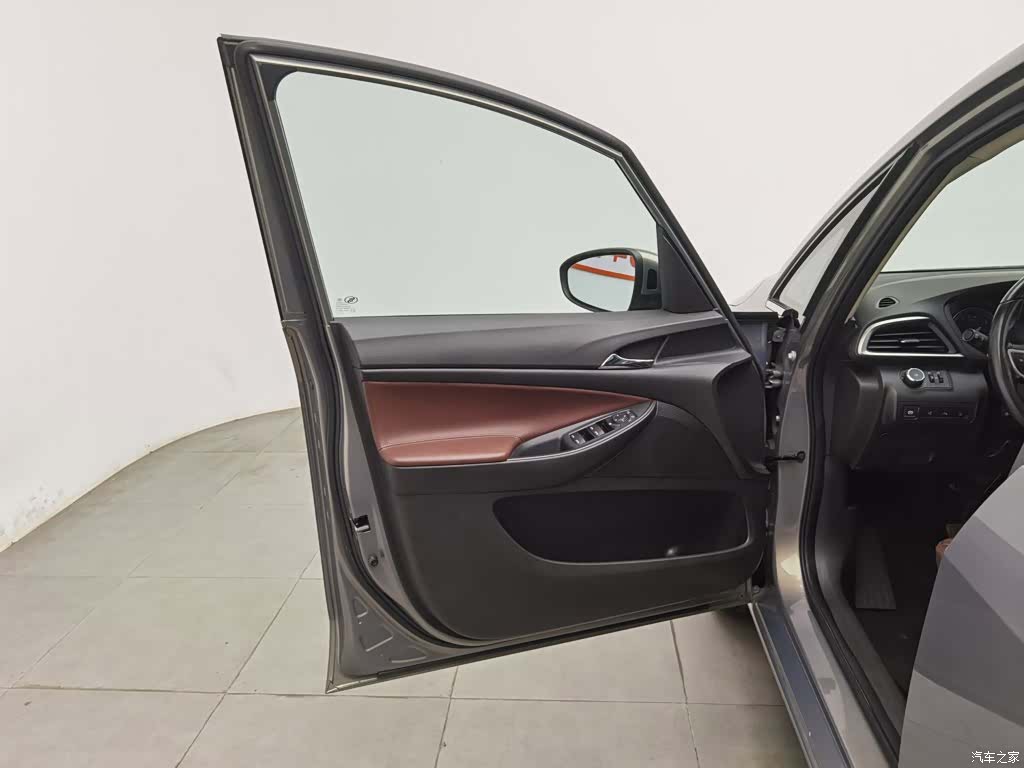 Buick GL6, 2018 8
