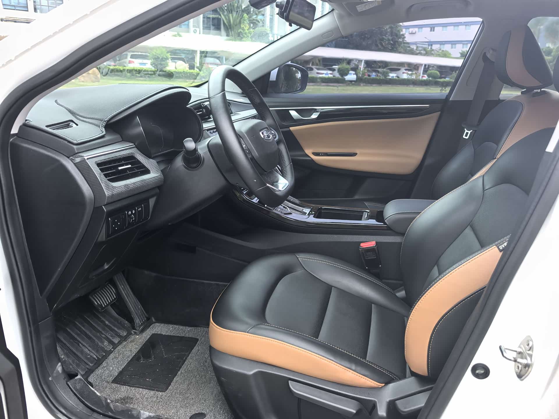 Geely Emgrand, 2020 4