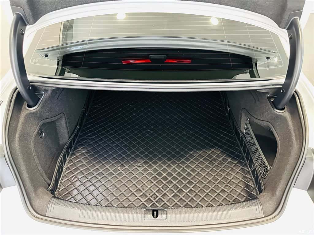 Audi A4L, 2023 6