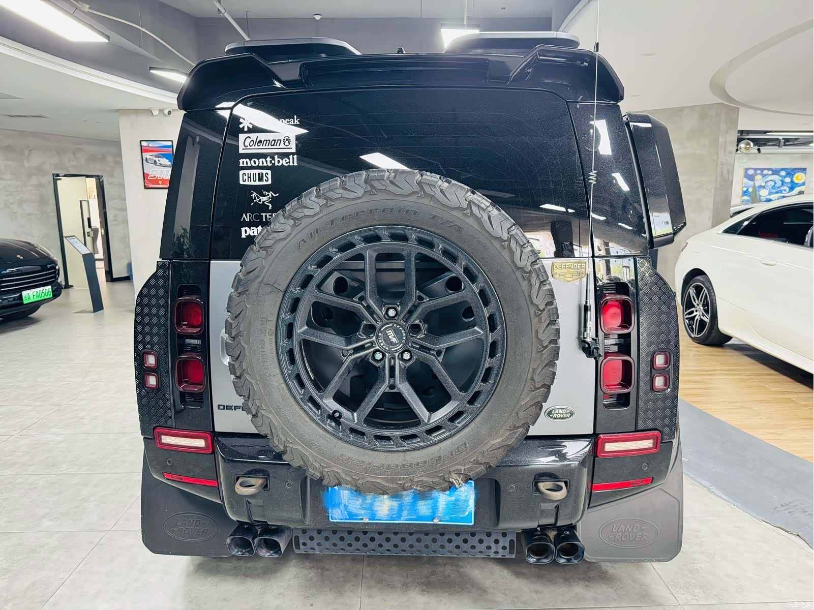 Land Rover Defender, 2023 все фото