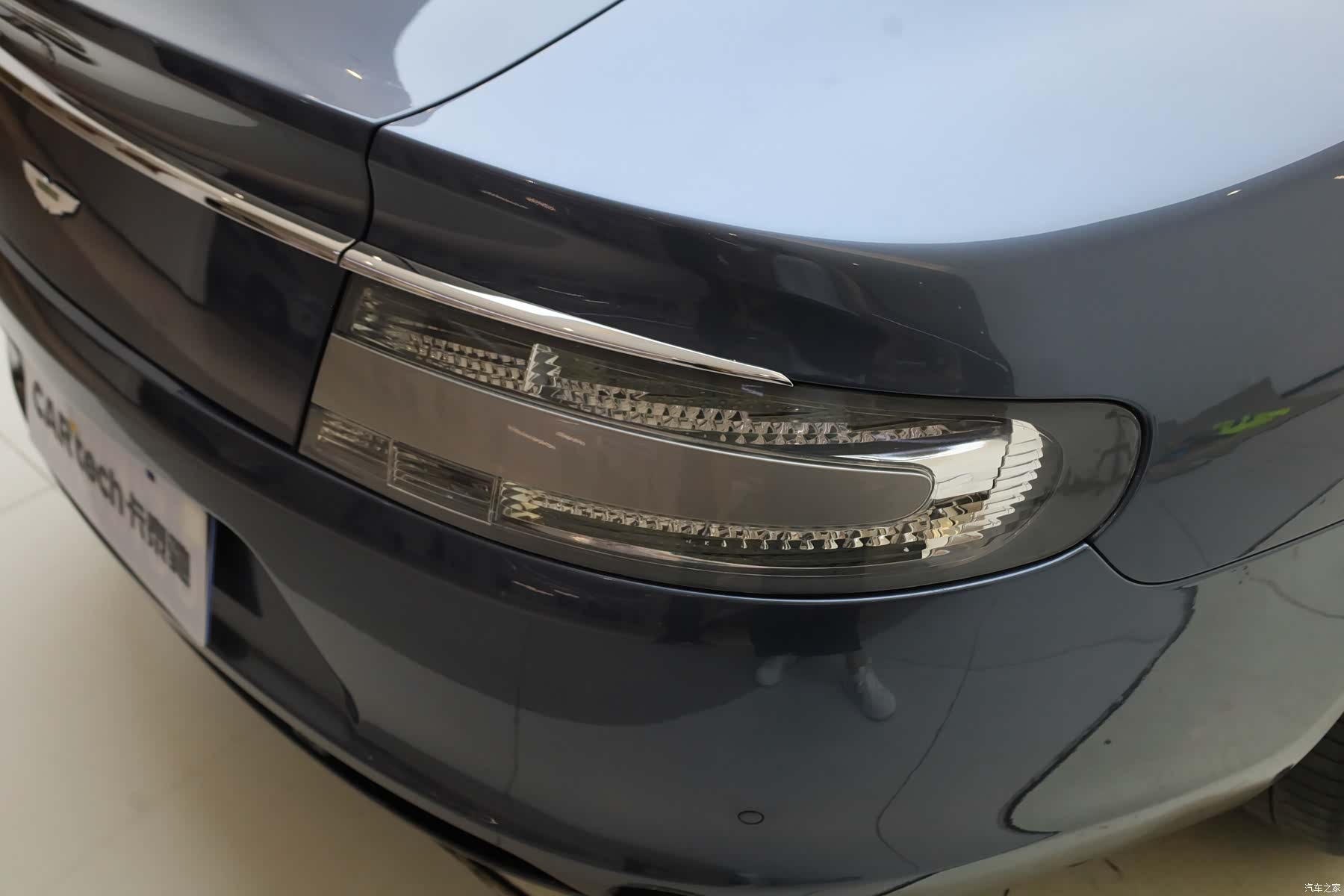 Aston Martin Rapide, 2013 9