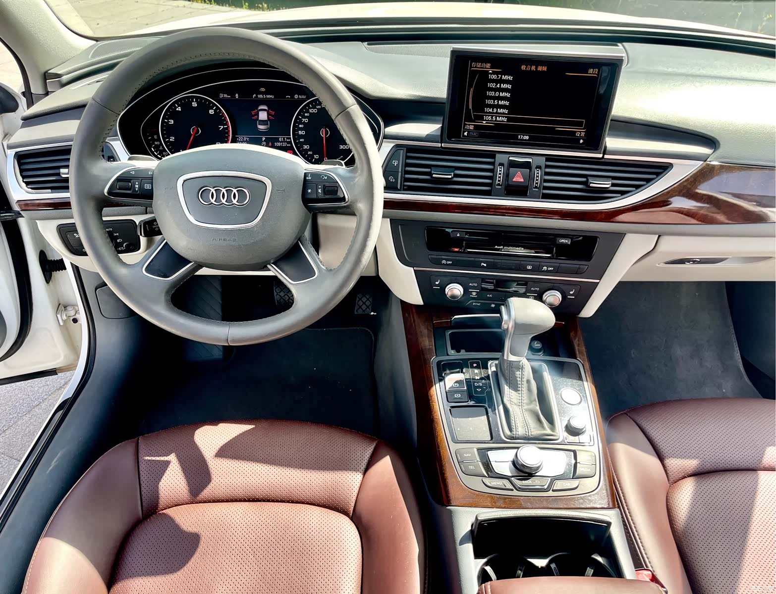 Audi A6L, 2016 11