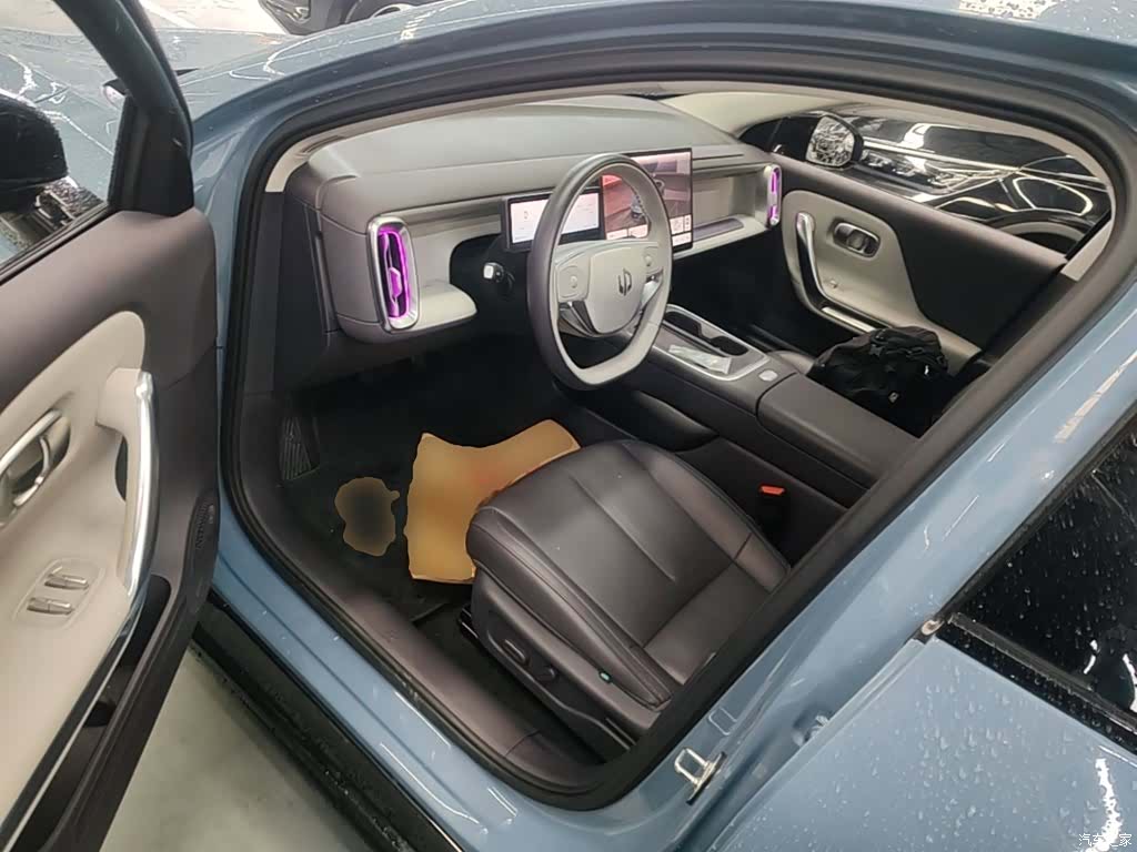 Leapmotor B01, 2025 16