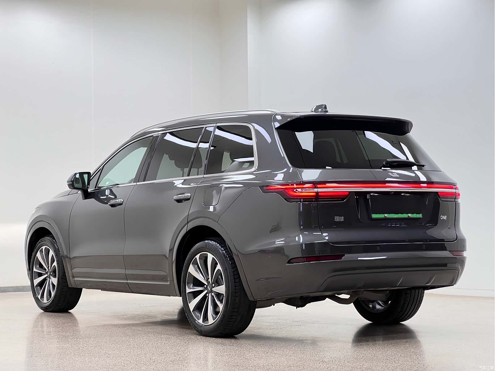 Li Auto ONE, 2023 все фото