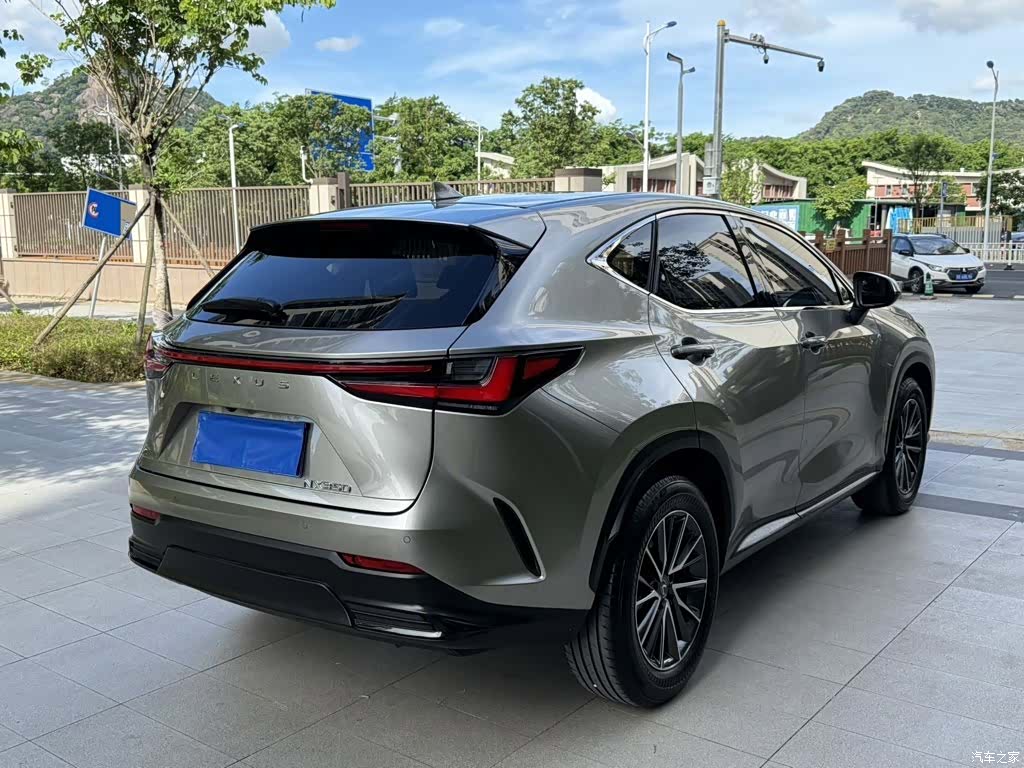 Lexus NX, 2024 3