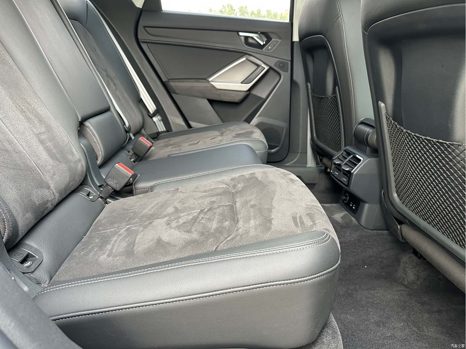 Audi Q3, 2023 10