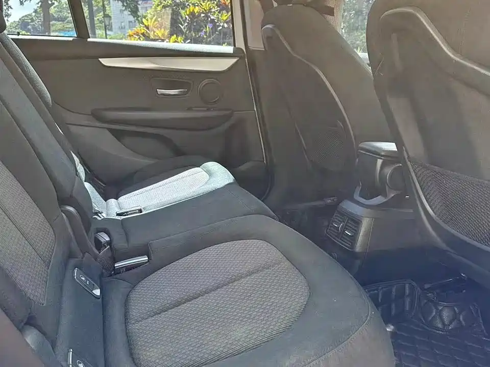 BMW 2 series multifunctional station wagon