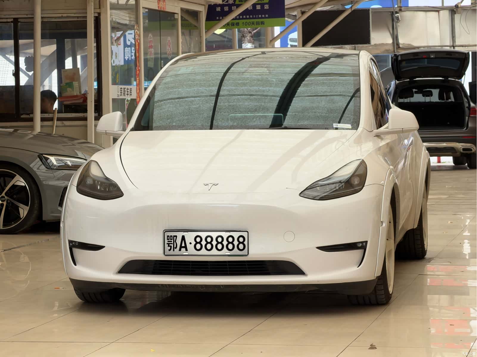 Tesla Model Y, 2022 1