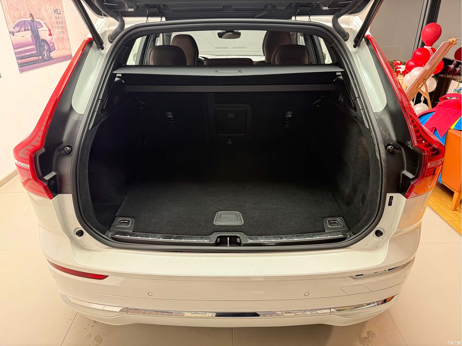 Volvo XC60, 2025 9
