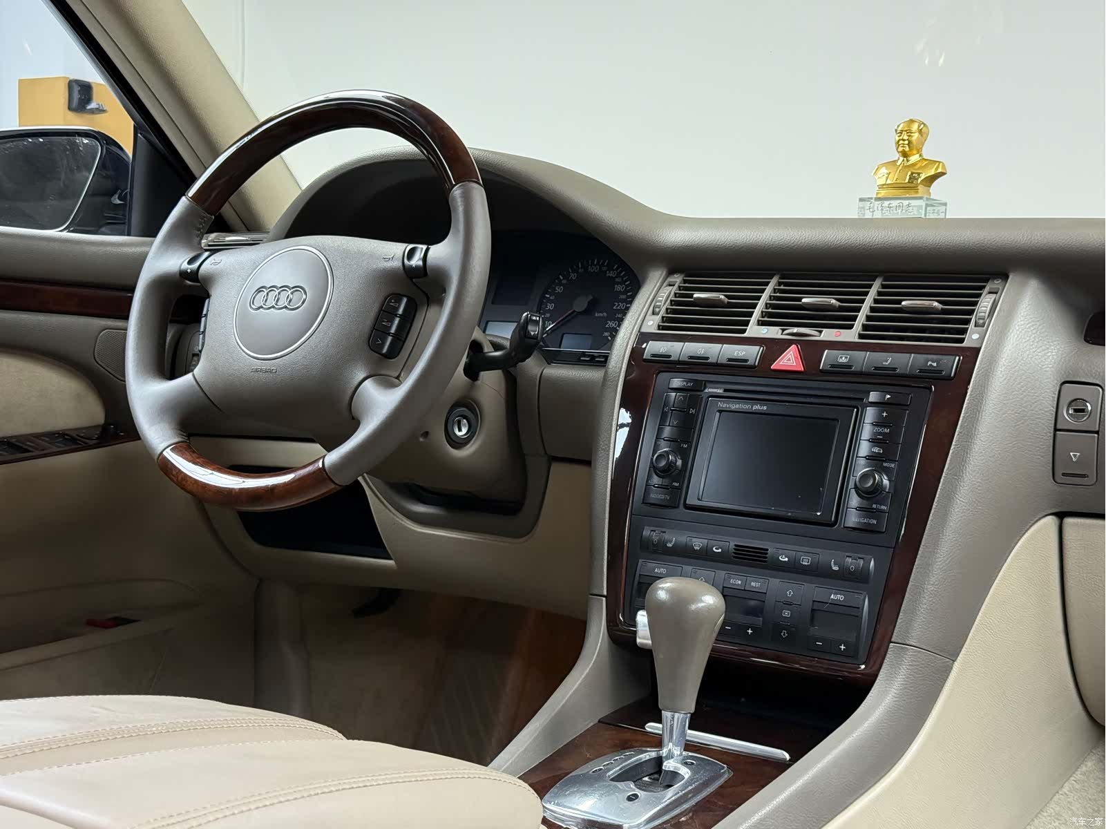 Audi A8, 2003 13