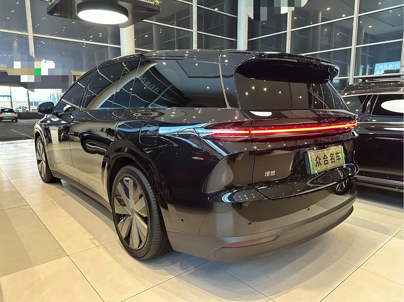 Li Auto i8, 2026 4