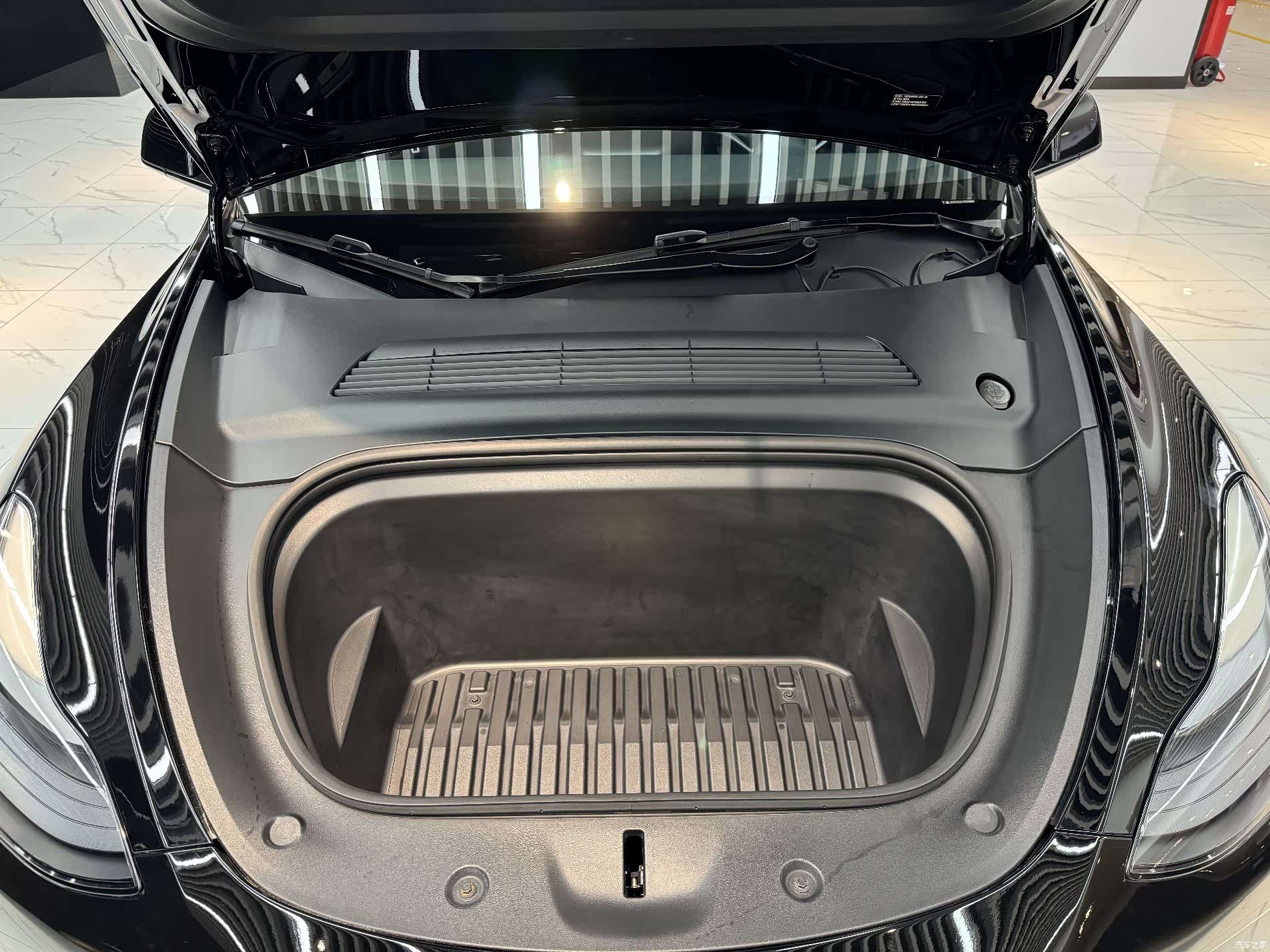 Tesla Model Y, 2021 15