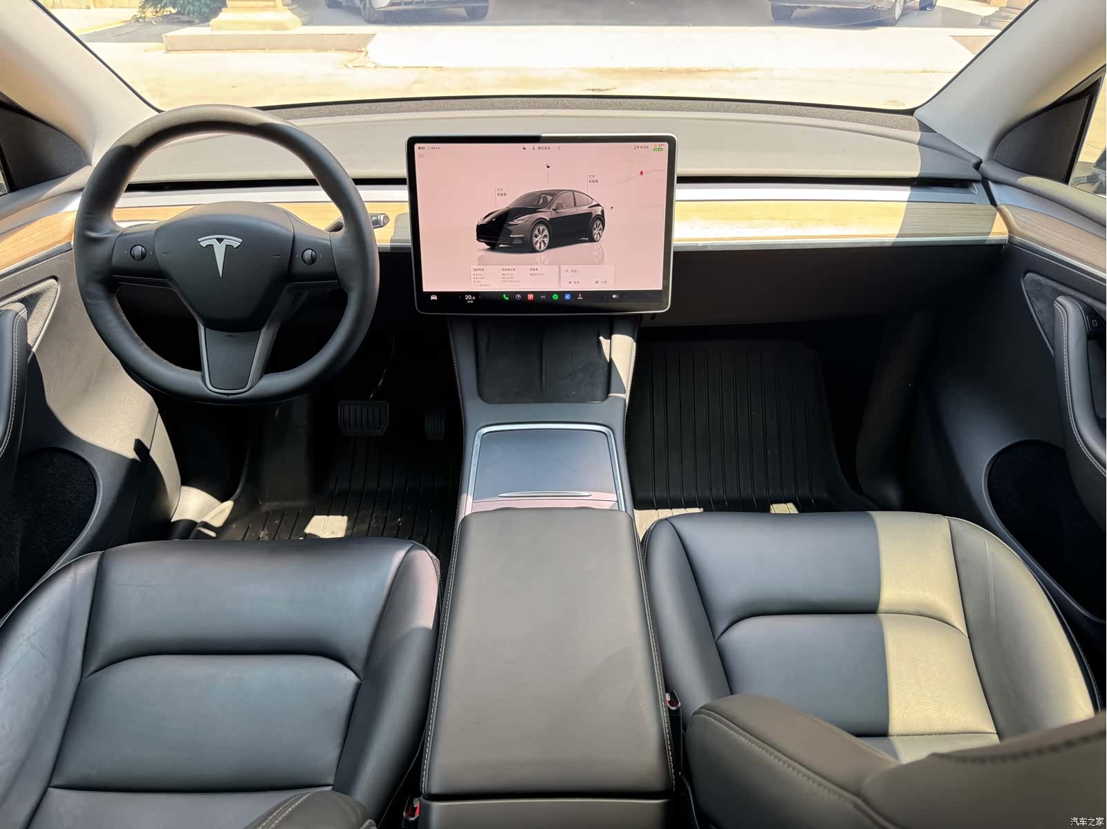 Tesla Model Y, 2023 12