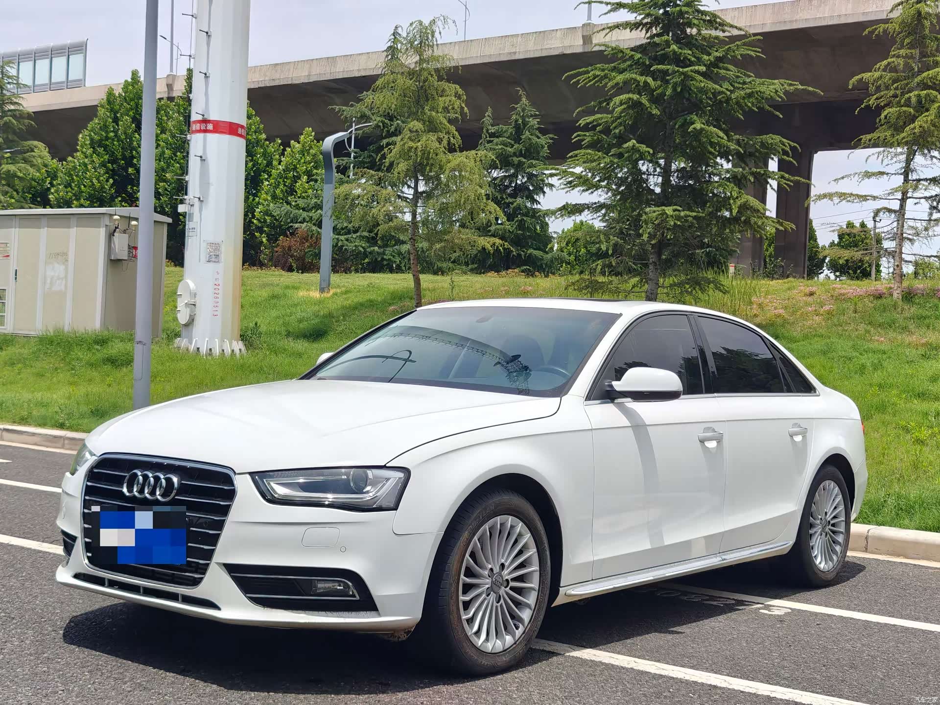 Audi A4L, 2016 1