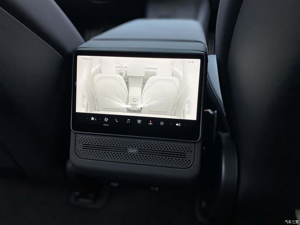 Tesla Model 3, 2025 22