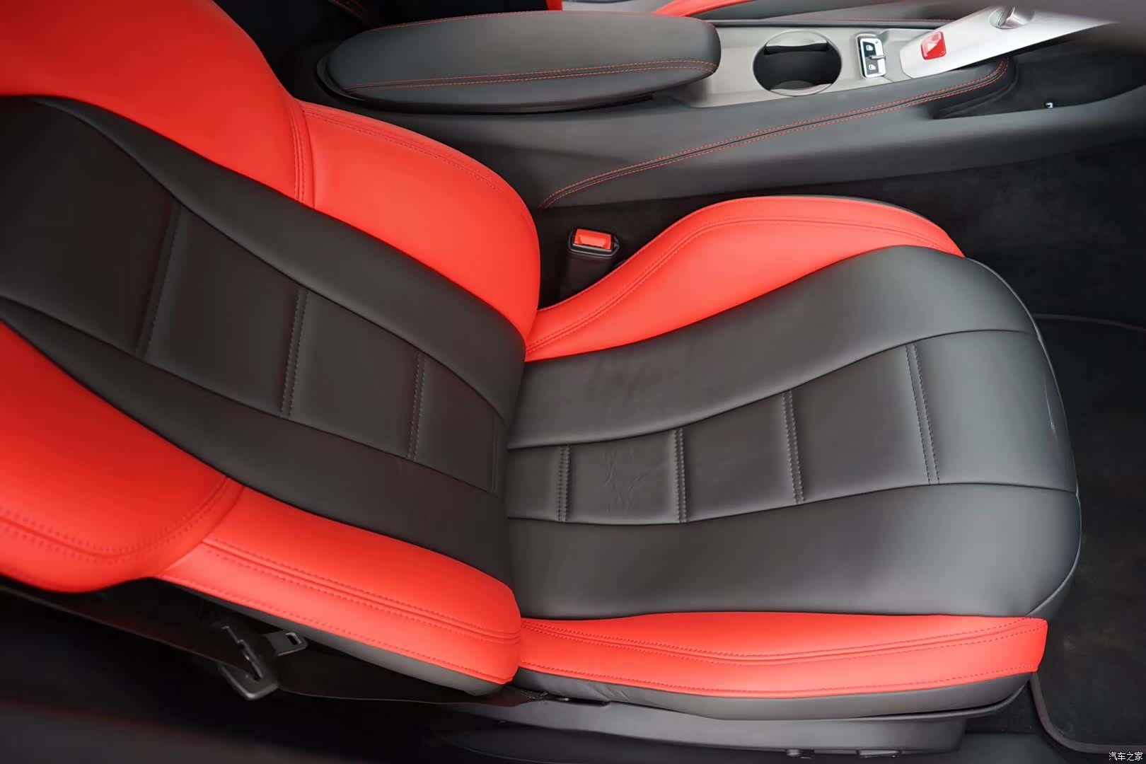 Ferrari F12ber, 2016 6